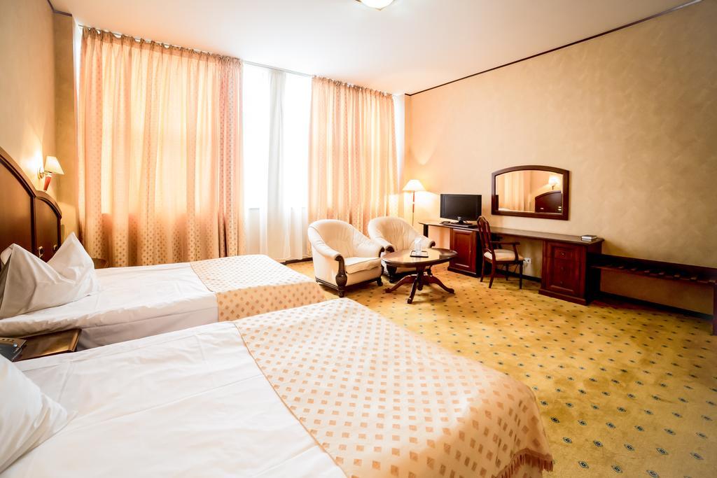 Hotel Imperial Inn Тиргу-Муреш Екстер'єр фото