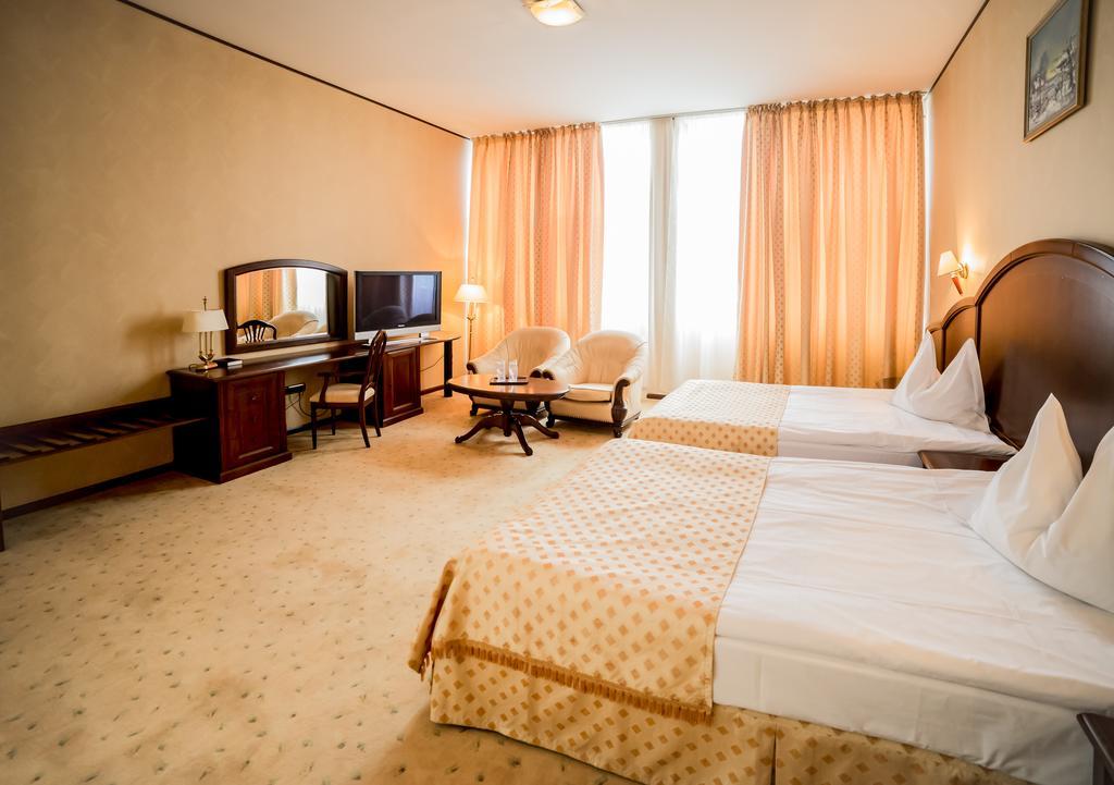 Hotel Imperial Inn Тиргу-Муреш Екстер'єр фото